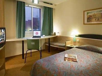 Ibis Paris Porte D'Italie Gentilly Fransa